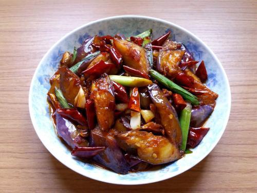 红烧茄子的做法视频,家常美味，一学就会的烹饪教程