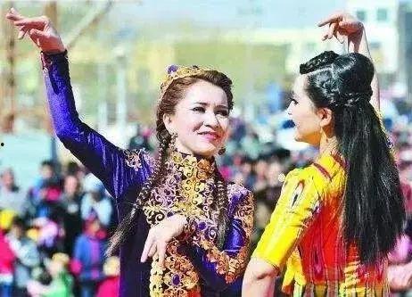 维吾尔族吃瓜爆料,揭秘他们的“吃瓜”文化