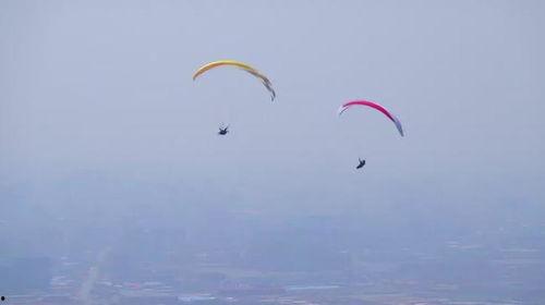 滑翔伞视频,滑翔伞飞行之旅精彩瞬间回顾