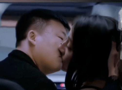 舌吻的视频,浪漫情愫的甜蜜定格