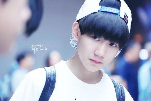 王源资源爆料吃瓜,揭秘娱乐圈背后的“瓜田”风云